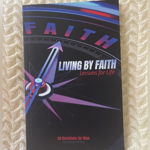 Living by Faith 30 Prayer Devotion Prayer Journal for men - Picture 2 of 6